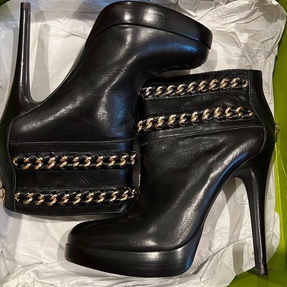 Tory Burch bootie - Picture 1 of 6